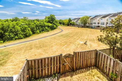 6603 Parville Loop, Gainesville, VA 20155 photo 29