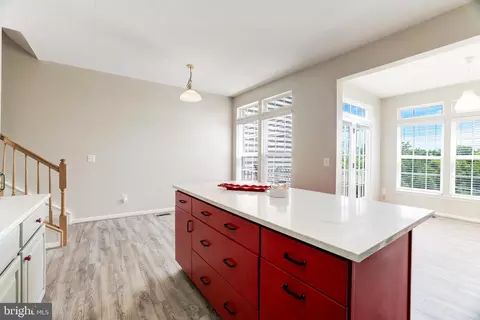 6603 Parville Loop, Gainesville, VA 20155 photo 11