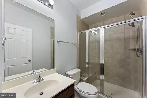 Bath - 3255 Kira Ct, Triangle, VA 22172 photo 8 of 8