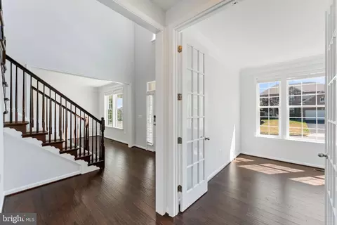 Entry Way - 3255 Kira Ct, Triangle, VA 22172 photo 4 of 12