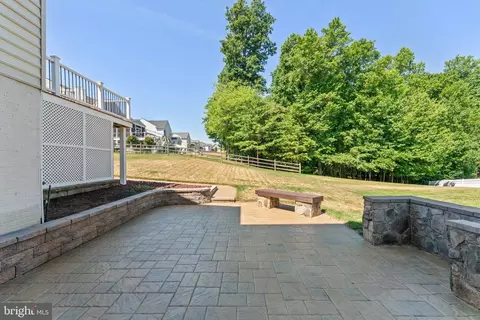 Exterior - 3255 Kira Ct, Triangle, VA 22172 photo 7 of 15