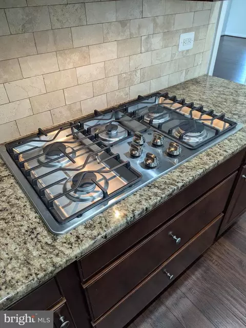 Kitchen - 3255 Kira Ct, Triangle, VA 22172 photo 1 of 4