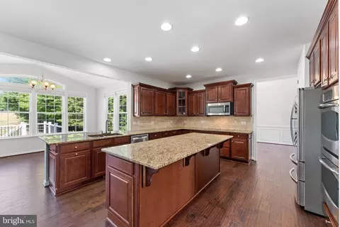 Kitchen - 3255 Kira Ct, Triangle, VA 22172 photo 2 of 4