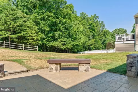 Exterior - 3255 Kira Ct, Triangle, VA 22172 photo 9 of 15