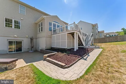 Exterior - 3255 Kira Ct, Triangle, VA 22172 photo 10 of 15