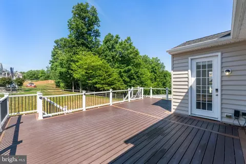 Exterior - 3255 Kira Ct, Triangle, VA 22172 photo 3 of 15