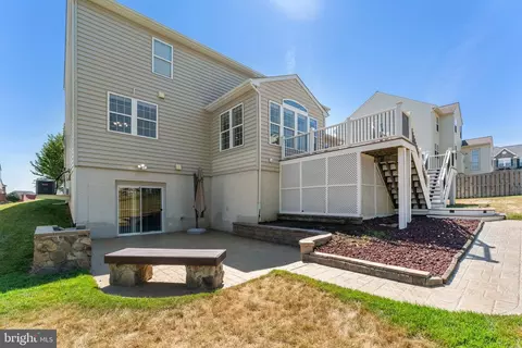 Exterior - 3255 Kira Ct, Triangle, VA 22172 photo 11 of 15