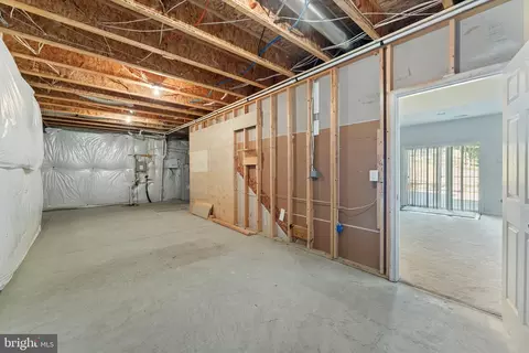 Entry Way - 3255 Kira Ct, Triangle, VA 22172 photo 12 of 12
