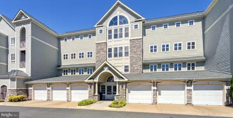 1641 Ladue Ct #202, Woodbridge, VA 22191