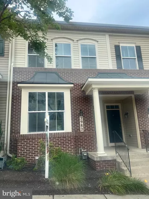 2982 Chinkapin Oak Ln, Woodbridge, VA 22191