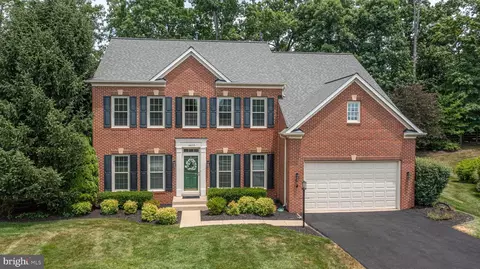 14833 Cox Creek Ct, Haymarket, VA 20169