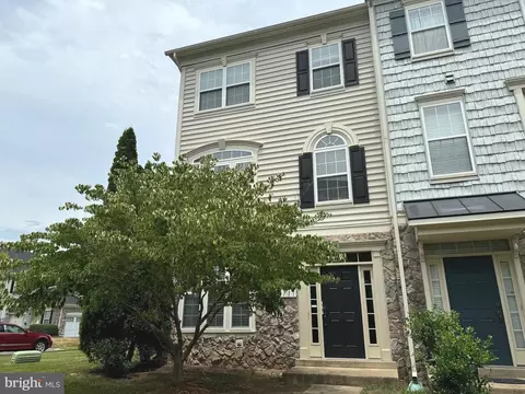 711 Redgate Ln, Woodbridge, VA 22191