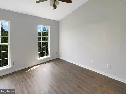 4220 Ashmere Cir, Dumfries, VA 22025 photo 5