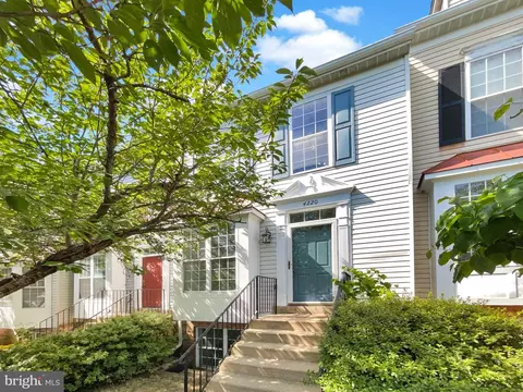 4220 Ashmere Cir, Dumfries, VA 22025