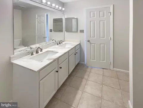 4220 Ashmere Cir, Dumfries, VA 22025 photo 7