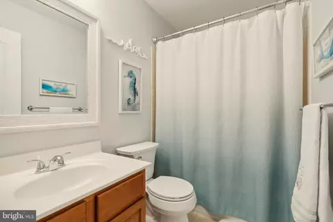 Bath - 8158 Snead Loop, Gainesville, VA 20155 photo 4 of 4