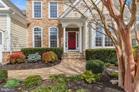 Exterior - 8158 Snead Loop, Gainesville, VA 20155 photo 7 of 15