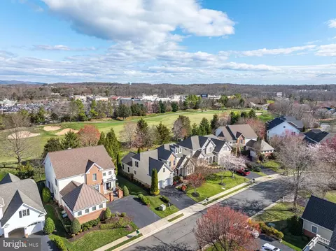 View/Area - 8158 Snead Loop, Gainesville, VA 20155 photo 6 of 15