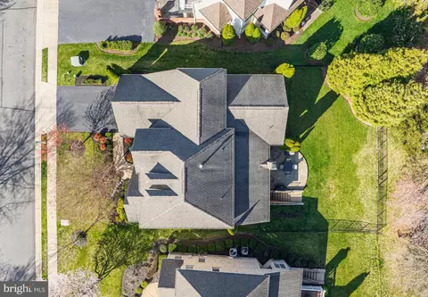 View/Area - 8158 Snead Loop, Gainesville, VA 20155 photo 2 of 15