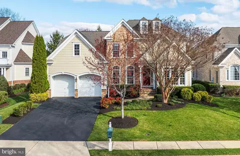 Exterior - 8158 Snead Loop, Gainesville, VA 20155 photo 2 of 15
