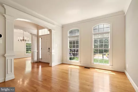 Living - 8158 Snead Loop, Gainesville, VA 20155 photo 1 of 5