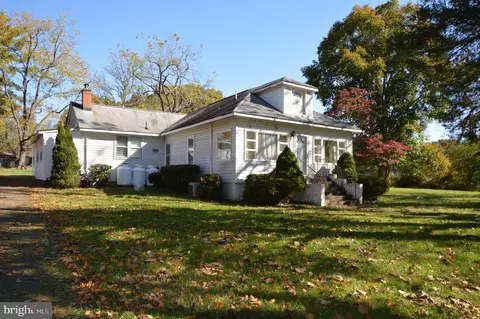 17727 Batestown Rd, Dumfries, VA 22025