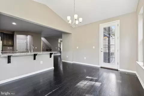 18205 Jillian Ln, Triangle, VA 22172 photo 21