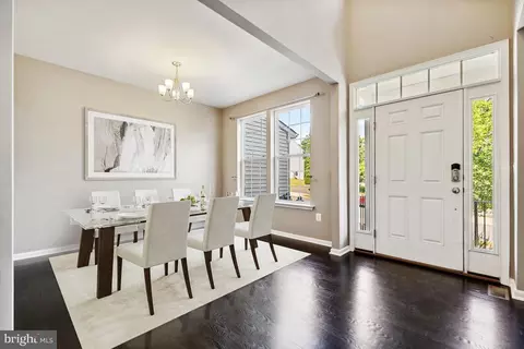 18205 Jillian Ln, Triangle, VA 22172 photo 4