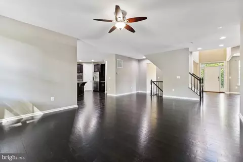 18205 Jillian Ln, Triangle, VA 22172 photo 13