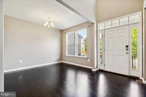 18205 Jillian Ln, Triangle, VA 22172 photo 8