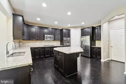 18205 Jillian Ln, Triangle, VA 22172 photo 17