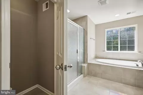 18205 Jillian Ln, Triangle, VA 22172 photo 31
