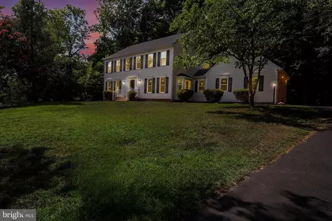 3012 Jenny Ln, Woodbridge, VA 22192
