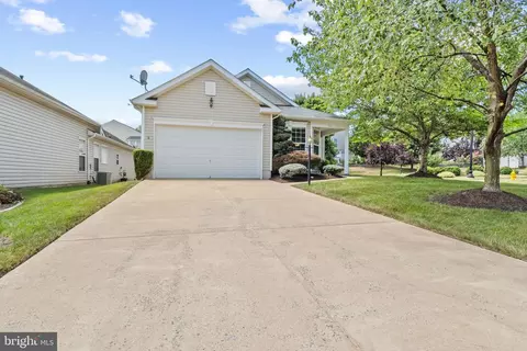 3614 Secret Grove Ct, Dumfries, VA 22025