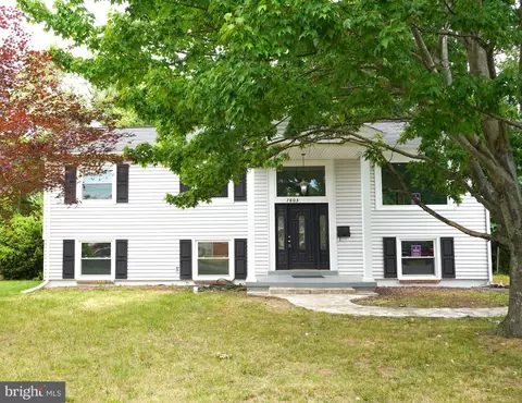 7803 King Ct, Manassas, VA 20109