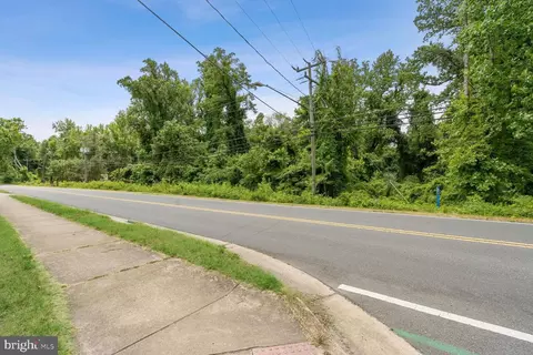 19022 Fuller Heights Rd, Triangle, VA 22172 photo 4
