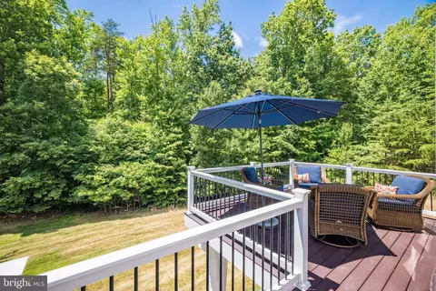 Exterior - 16138 Dancing Leaf Pl, Dumfries, VA 22025 photo 8 of 18