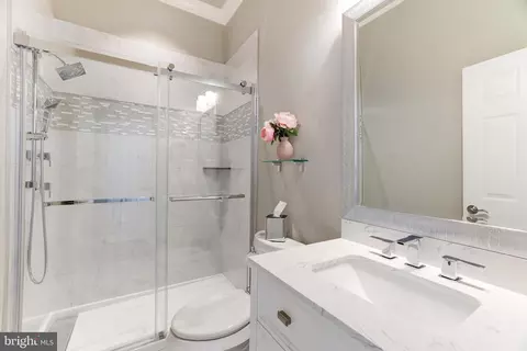 Bath - 16138 Dancing Leaf Pl, Dumfries, VA 22025 photo 5 of 6