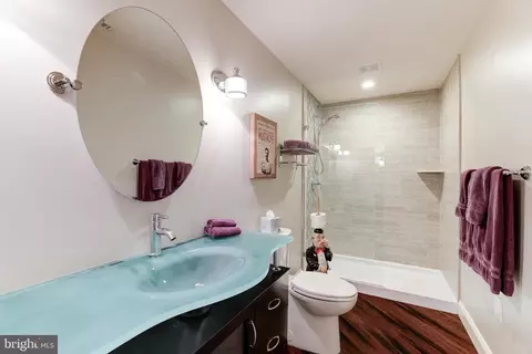 Bath - 16138 Dancing Leaf Pl, Dumfries, VA 22025 photo 6 of 6