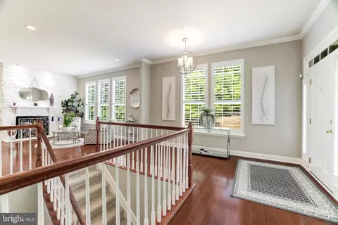 Entry Way - 16138 Dancing Leaf Pl, Dumfries, VA 22025 photo 8 of 12