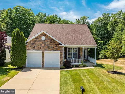 Exterior - 16138 Dancing Leaf Pl, Dumfries, VA 22025 photo 2 of 18