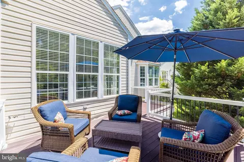 Exterior - 16138 Dancing Leaf Pl, Dumfries, VA 22025 photo 11 of 18