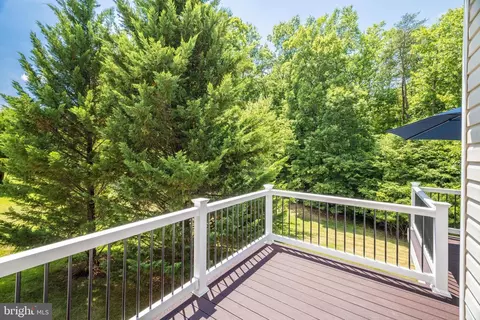 Exterior - 16138 Dancing Leaf Pl, Dumfries, VA 22025 photo 7 of 18