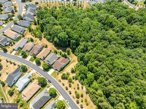 View/Area - 16138 Dancing Leaf Pl, Dumfries, VA 22025 photo 7 of 11