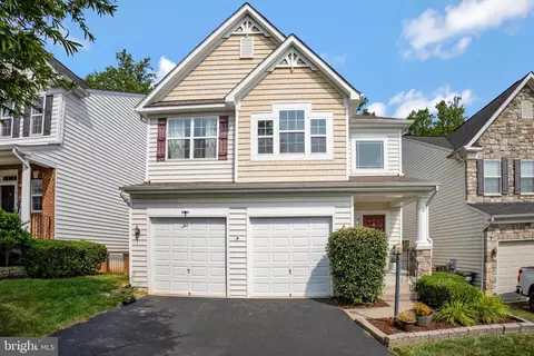 3433 Eagle Ridge Dr, Woodbridge, VA 22191
