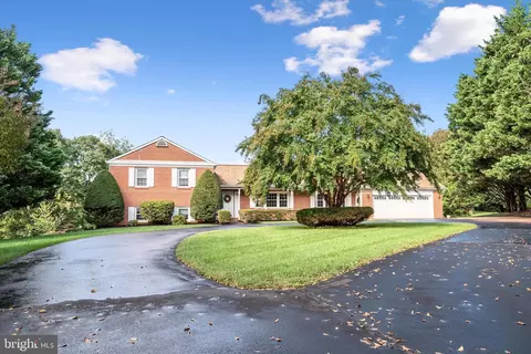 4196 Misty Ridge Dr, Haymarket, VA 20169
