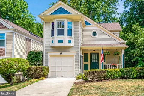 11961 Holly View Dr, Woodbridge, VA 22192