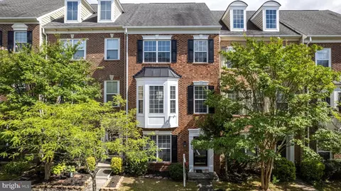 12905 Leatherwood Ln, Woodbridge, VA 22192