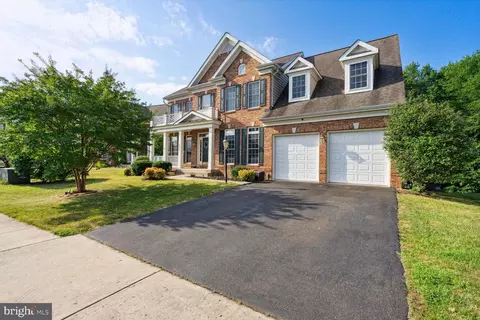 10616 Tattersall Dr, Manassas, VA 20112