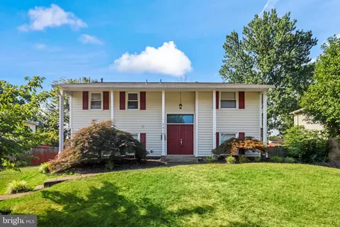 9815 Greenview Ln, Manassas, VA 20109